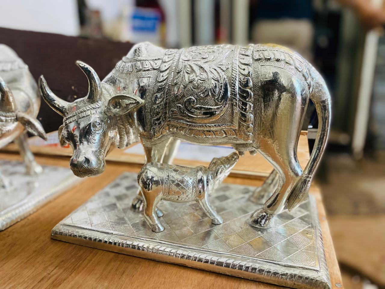 Kamdhenu Cow & Calf